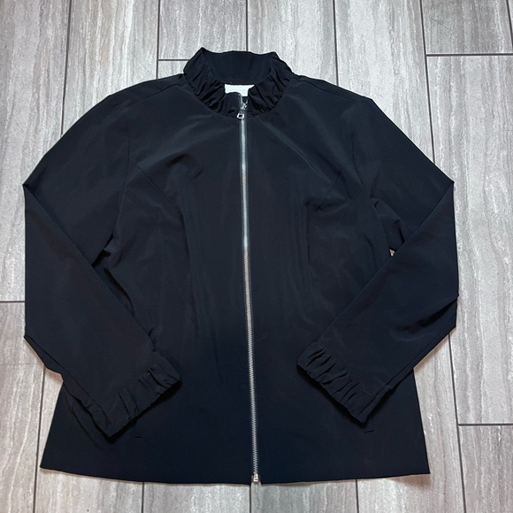 Weekend by Chicos Jacket Women Size 2 Black Zip Ruched Collar Cuffs Lightweight - Picture 1 of 5